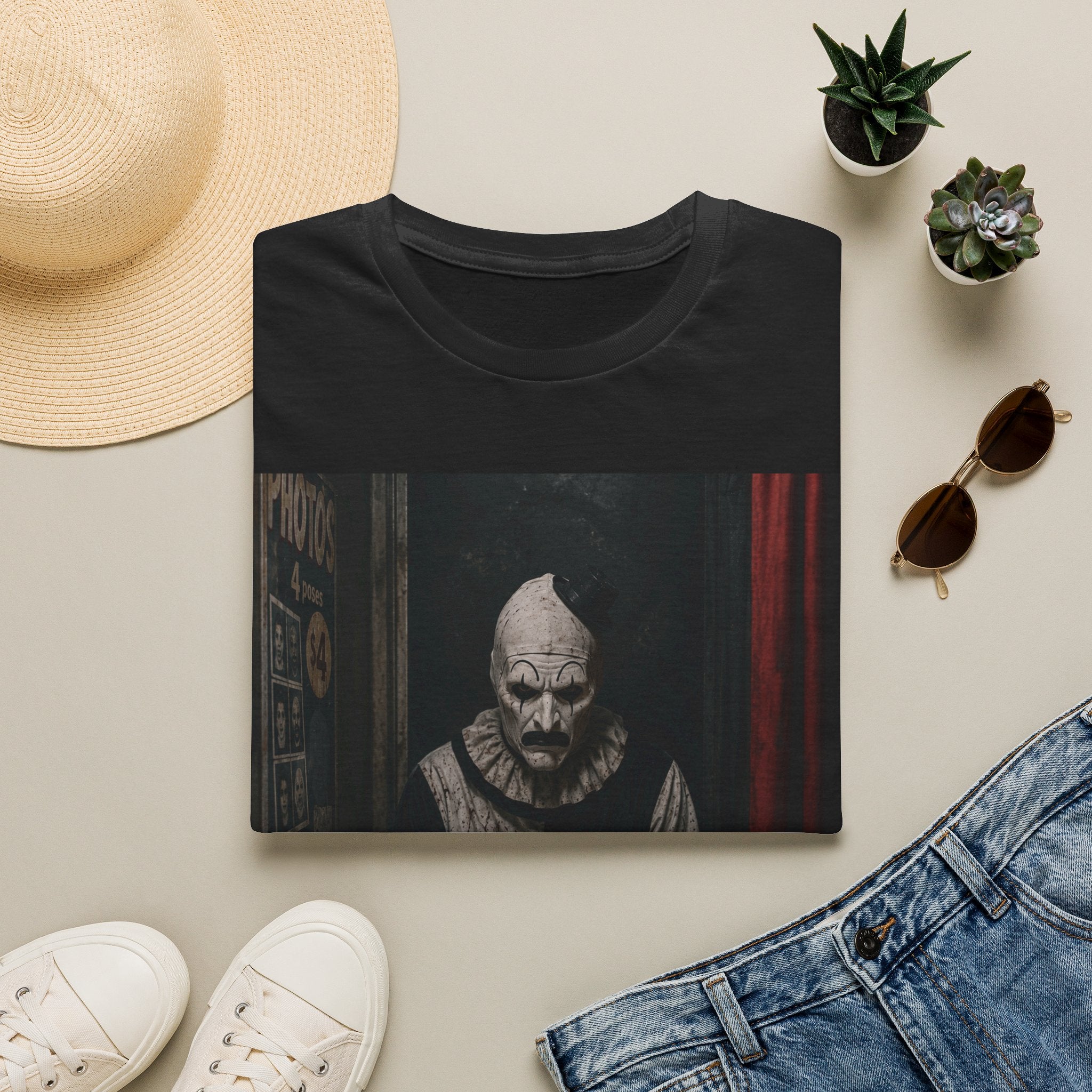 Creepy Vintage Clown T-Shirt — Retro Horror Graphic Tee for Halloween & Horror Fans