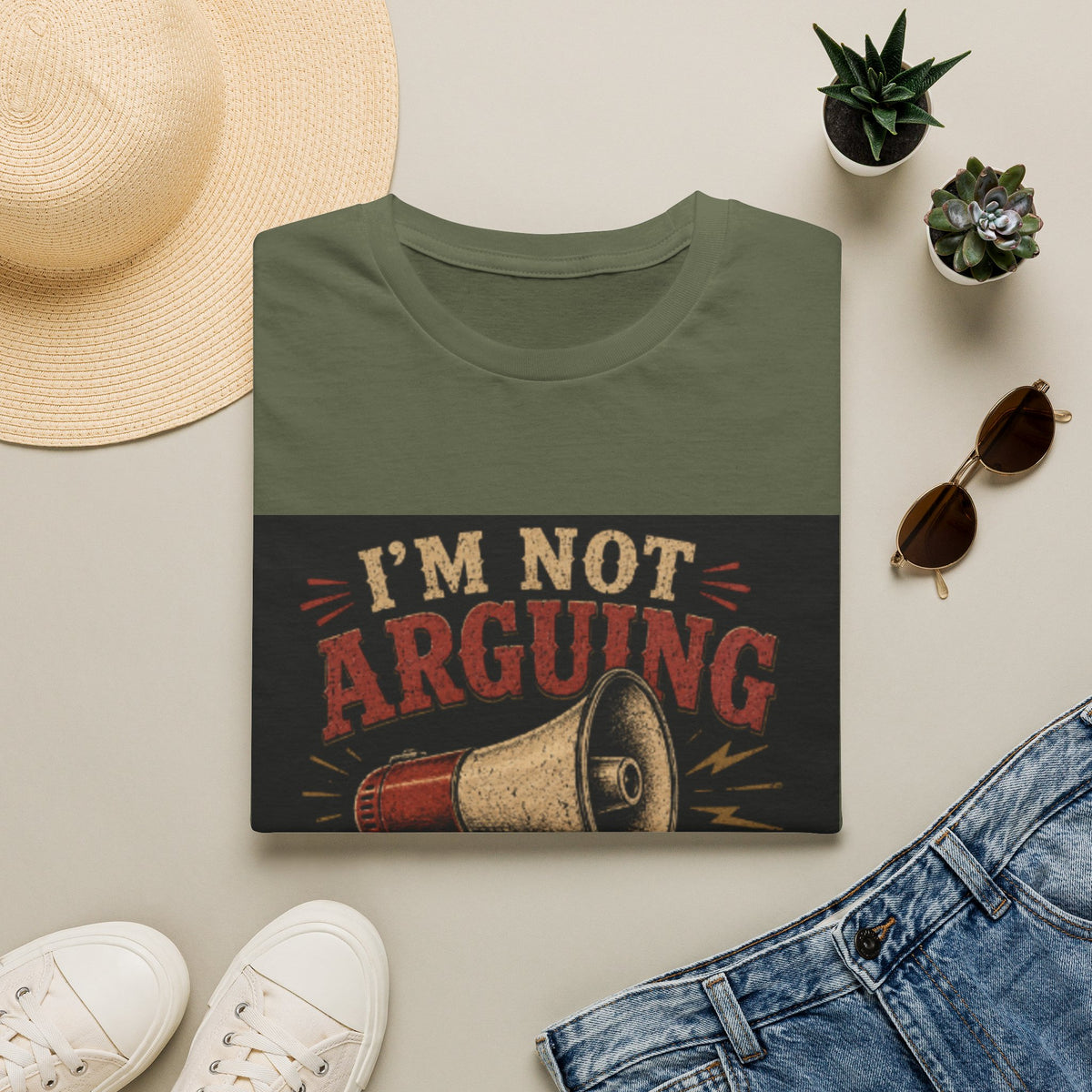I'm Not Arguing T-Shirt — Funny Megaphone Graphic Tee for Debaters & Sarcastic Gift